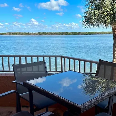 Lovers Key Resort Suite 1 - Watch Dolphins Play